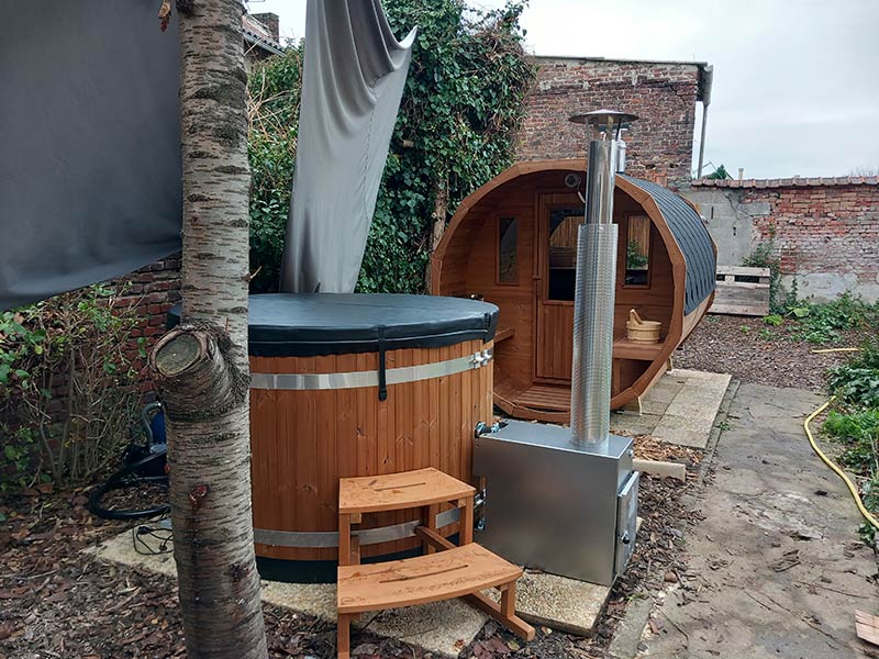 Bain nordique Steady avec sauna tonneau Authentic